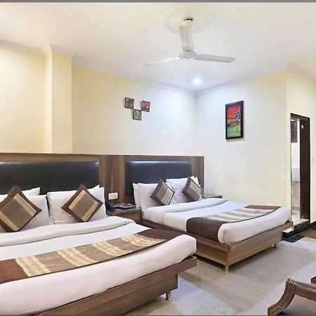 Hotel Perfect Spot- Main Bazar - Walking Metro Station New Delhi Eksteriør billede