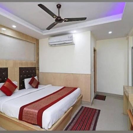 Hotel Perfect Spot- Main Bazar - Walking Metro Station New Delhi Eksteriør billede