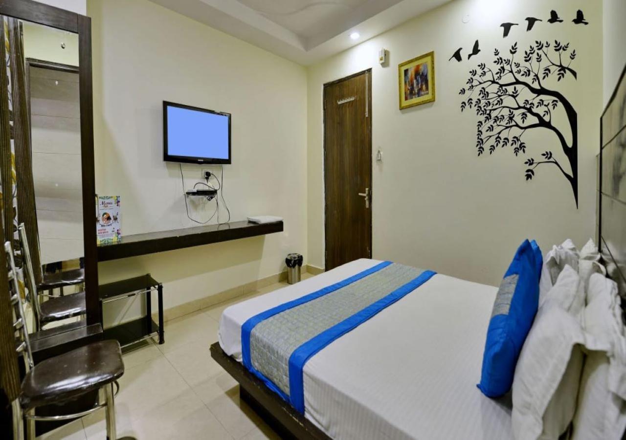 Hotel Perfect Spot- Main Bazar - Walking Metro Station New Delhi Eksteriør billede