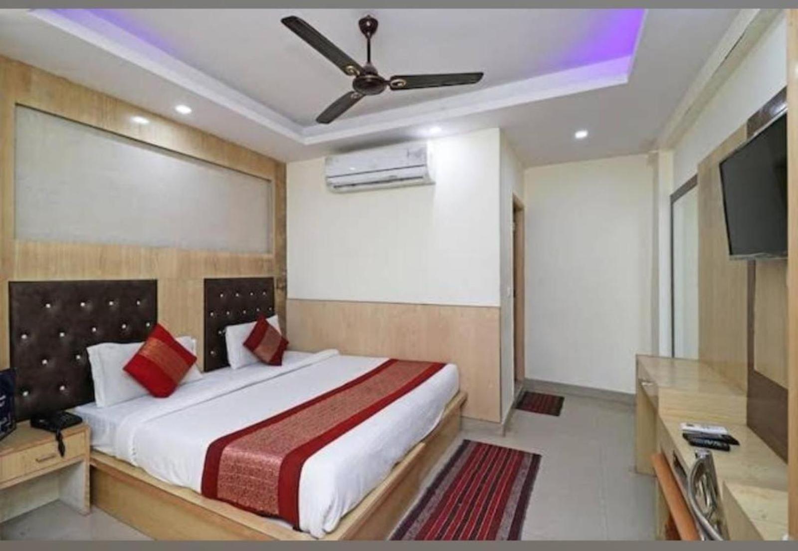 Hotel Perfect Spot- Main Bazar - Walking Metro Station New Delhi Eksteriør billede